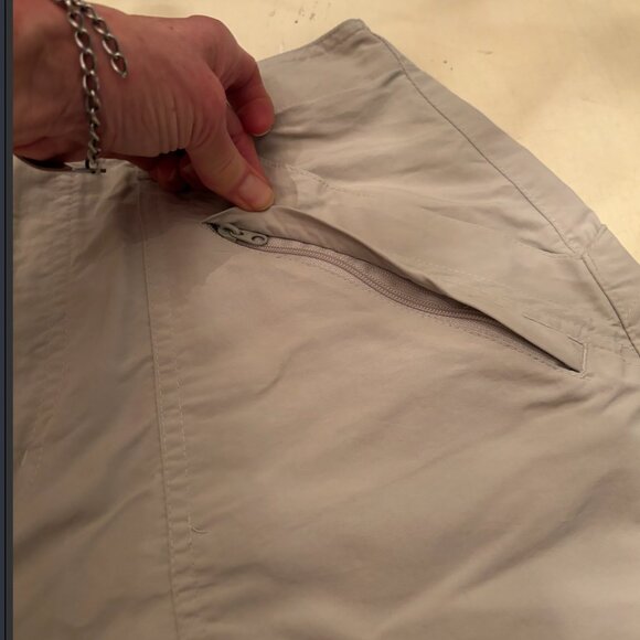 Royal Robbins Short • 6 - Picture 5 of 5